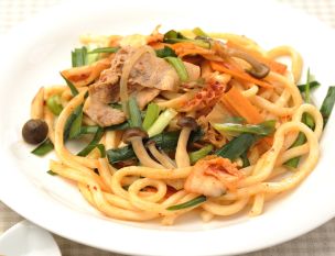 焼きうどんに合うおかず20選！人気のスープ・副菜・主菜をご紹介