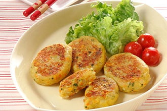 カレー風味のポテトコーンバーグ