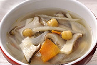 ひよこ豆と根菜のスープ