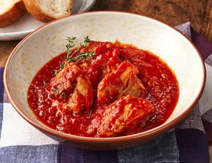 鶏肉のトマト煮に合う献立は？サラダ・スープ・副菜・主食のおすすめレシピ20選